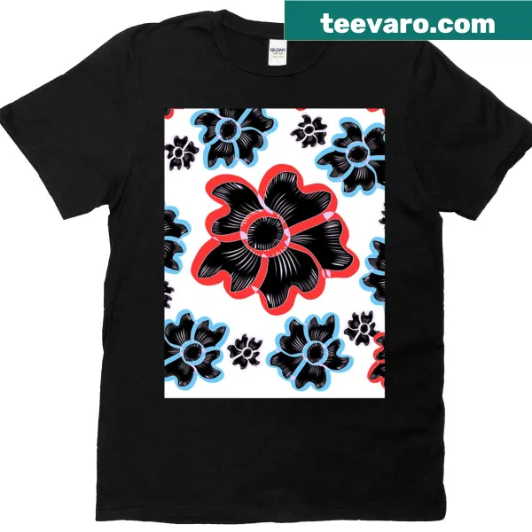 T-shirt featuring a cute abstract flower pattern for women