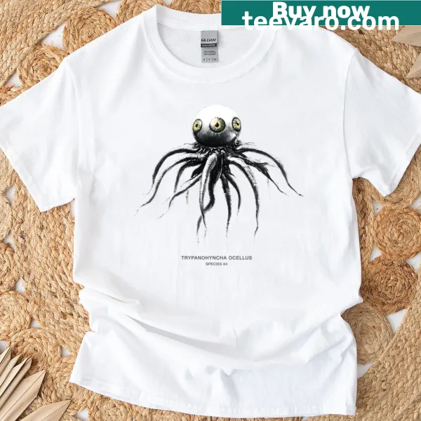 T Ocellus Alien Portrait T-shirt with alien illustration