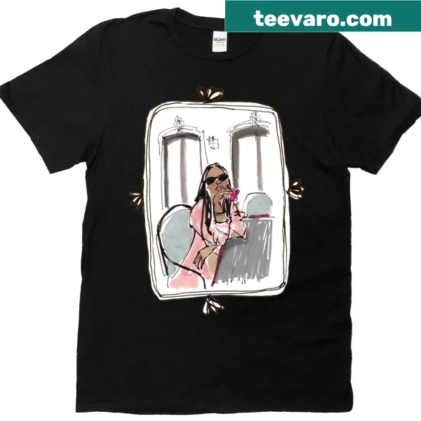 T-shirt with an illustration of a woman wearing sunglasses in a cafe.