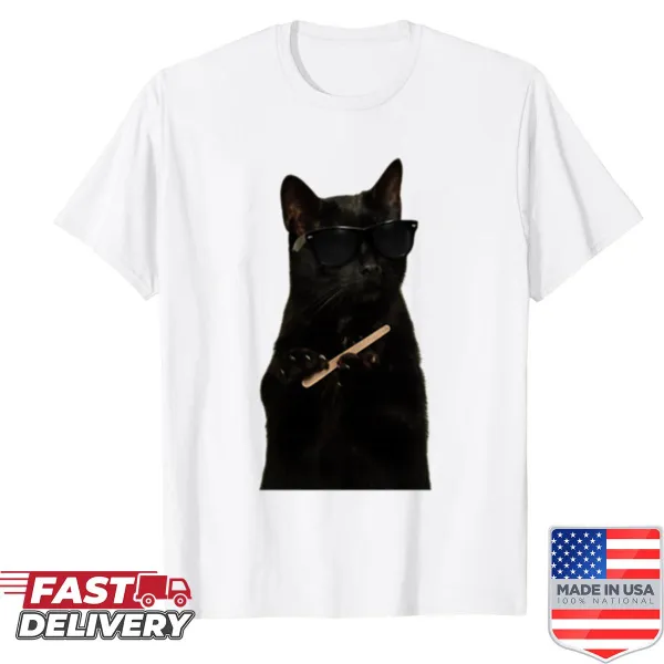Cartoon black cat with sunglasses on a casual T-shirt.