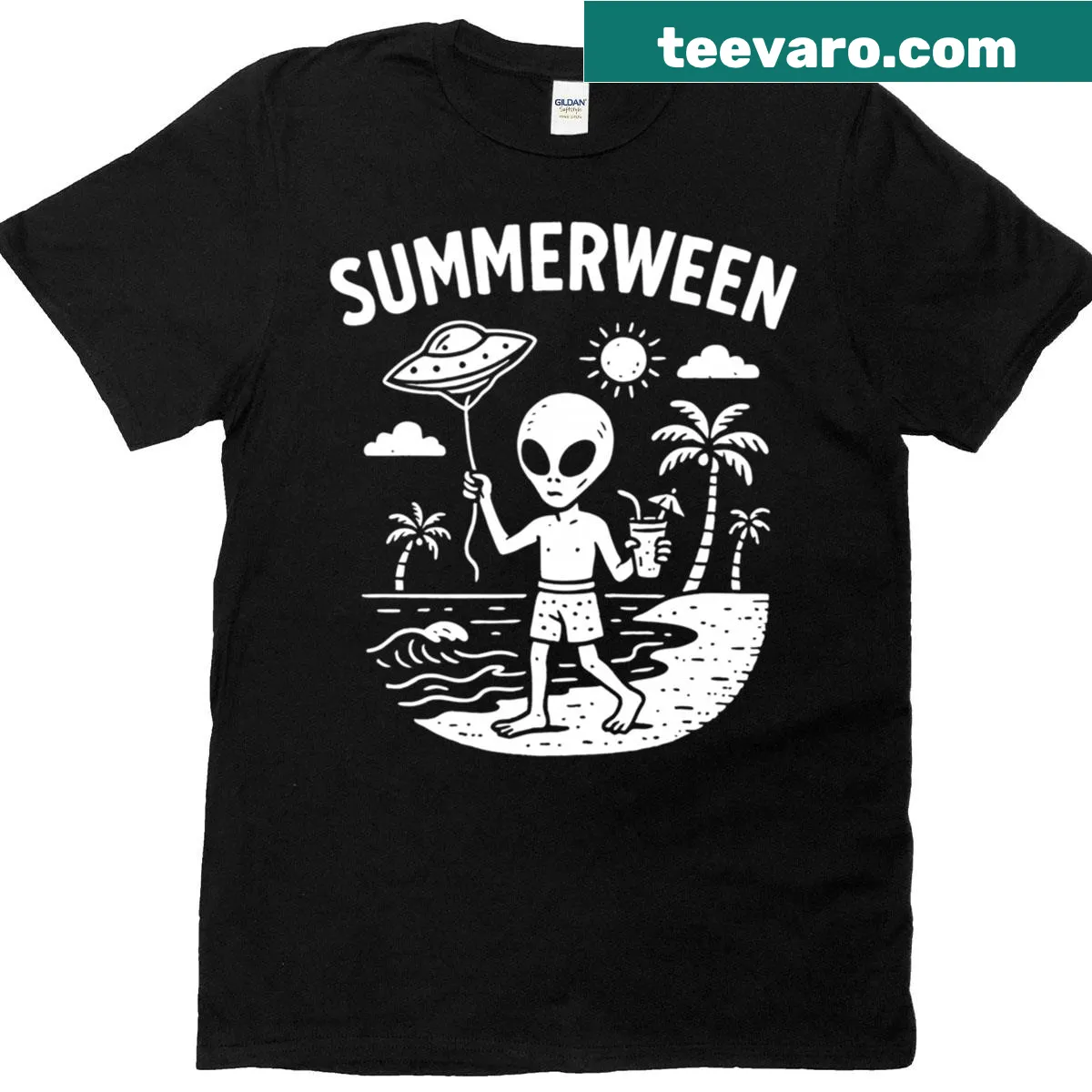 Playful T-shirt with an alien design for Summerween — on a men's t-shirt