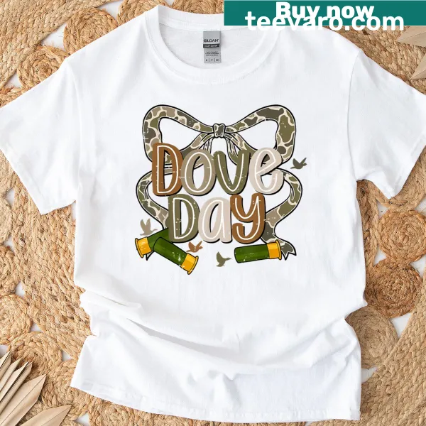 Cute dove and camo graphic on fall hunting season t-shirt