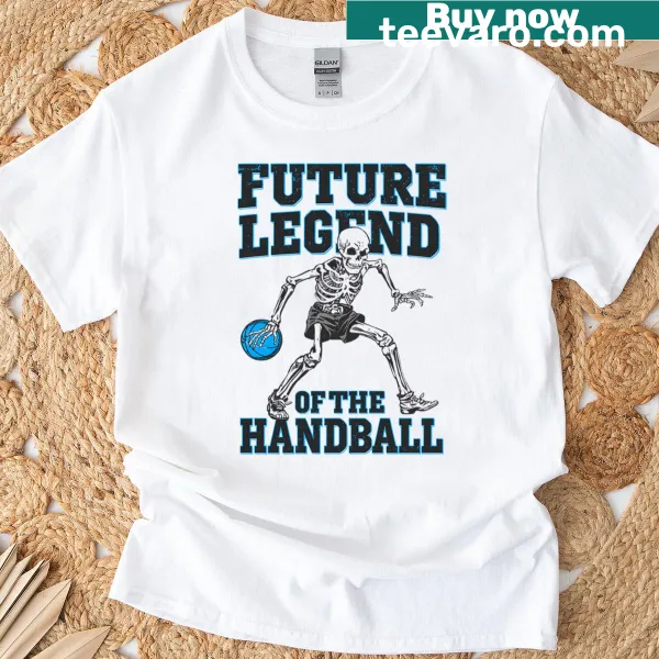 Oversized T-shirt with a skeleton depicting a handball player.