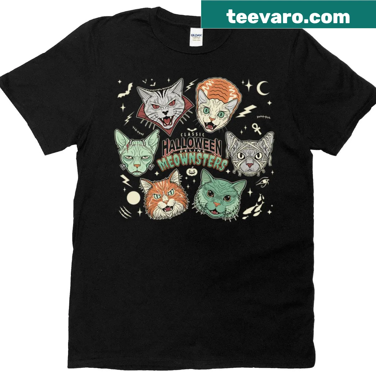 Illustrated Halloween cats in costumes on a premium t-shirt — on a men's t-shirt