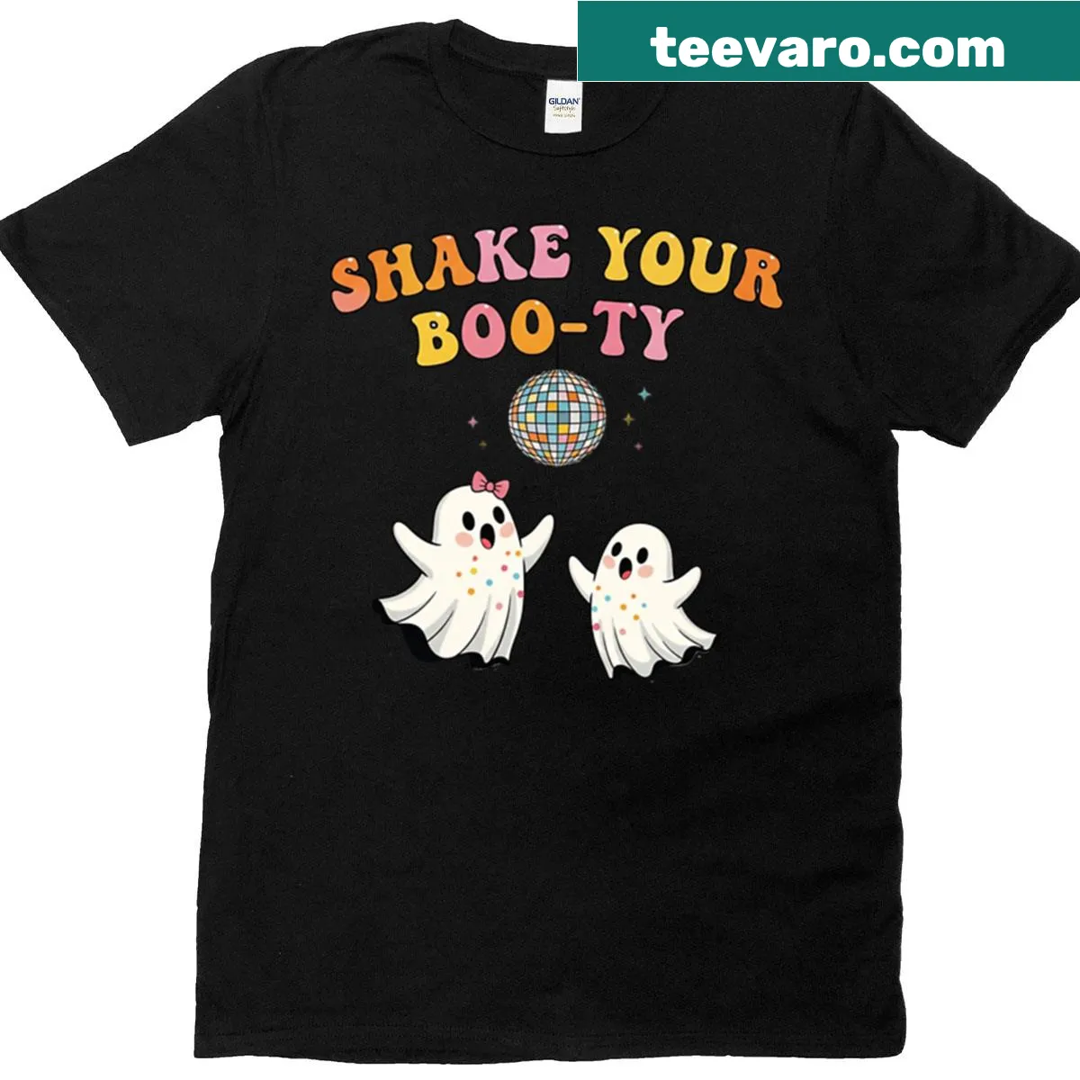 Oversized T-shirt with playful Halloween text Shake Your Boo-ty — on a men's t-shirt