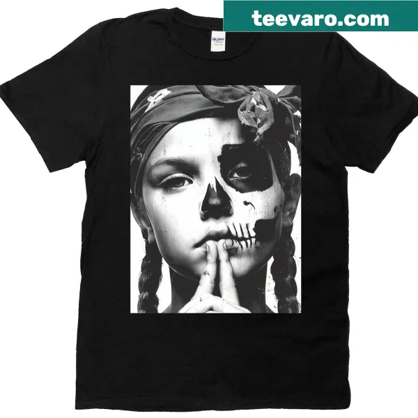 Oversized T-shirt with a humorous phrase about cats