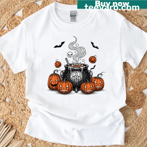 Oversized t-shirt with witches cauldron and pumpkins design