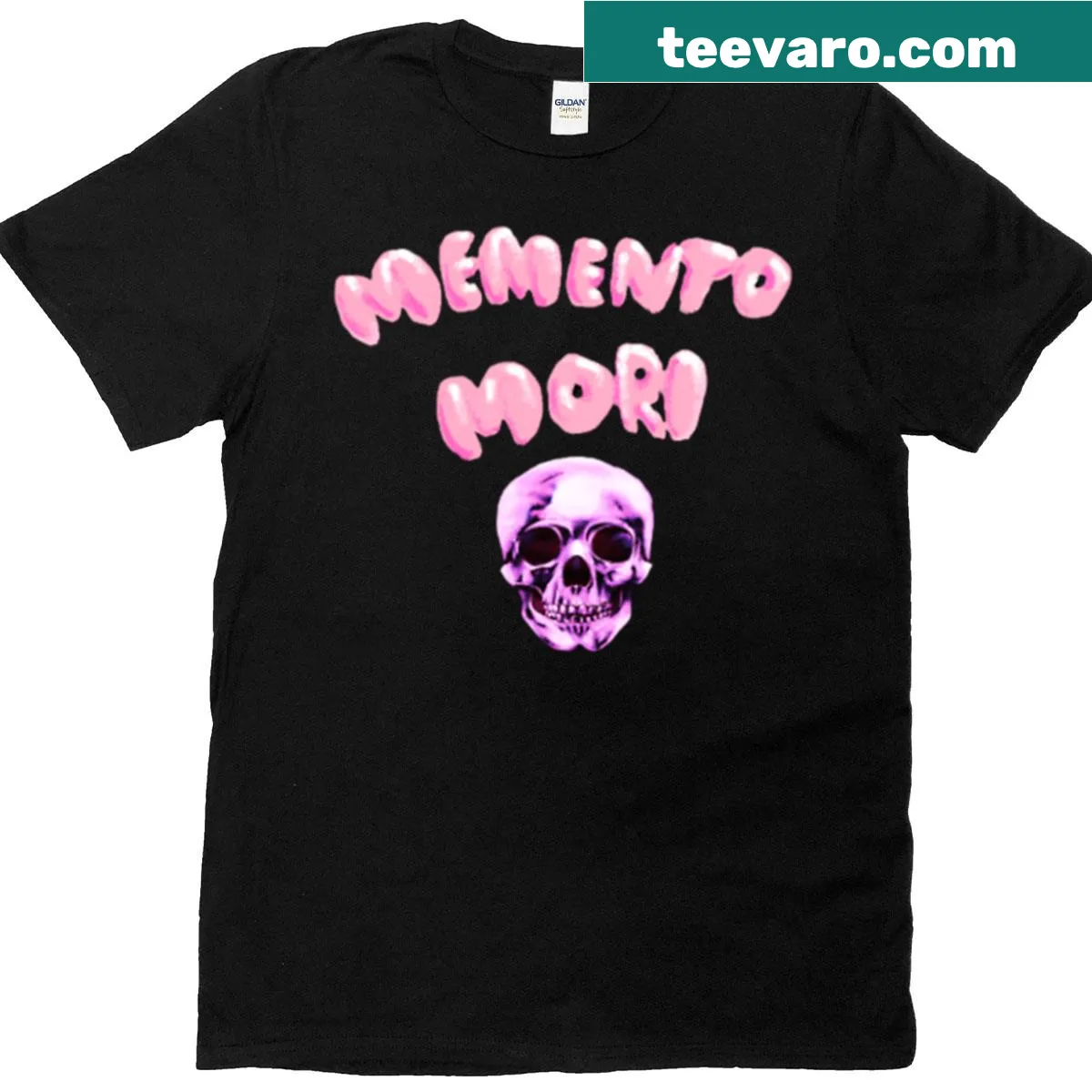 T-shirt featuring the phrase: Memento Mori. — on a men's t-shirt