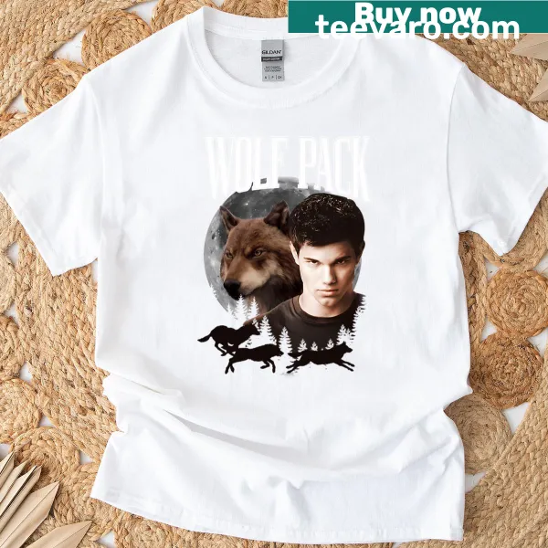 Nostalgic illustration t-shirt featuring wolves and vampires