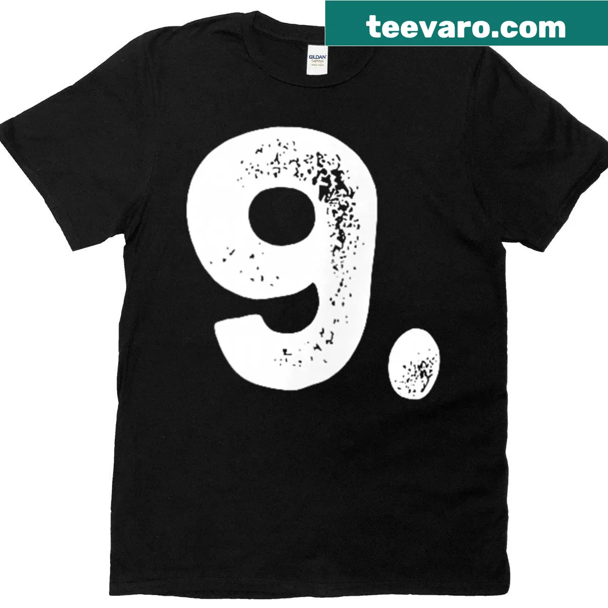 Minimalist T-shirt featuring bold number '9' — on a men's t-shirt