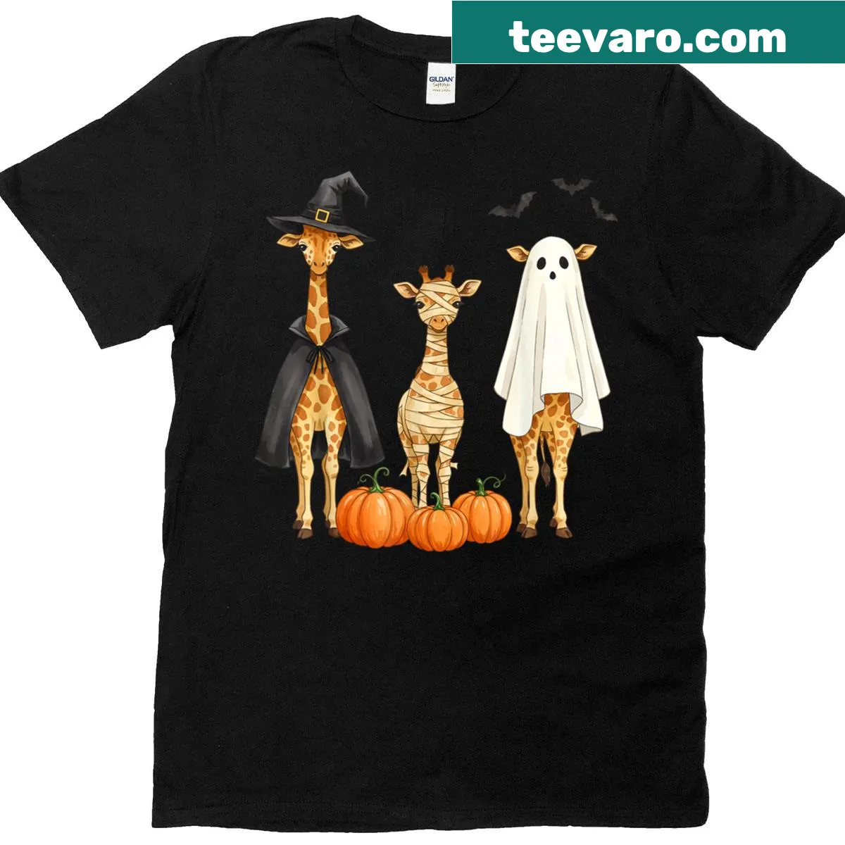 Giraffe in mummy and witch costume with pumpkins on T-shirt — on a men's t-shirt