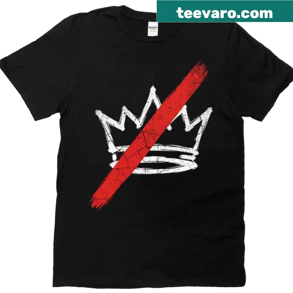 Bold typography T-shirt with the phrase 'No Kings In America'