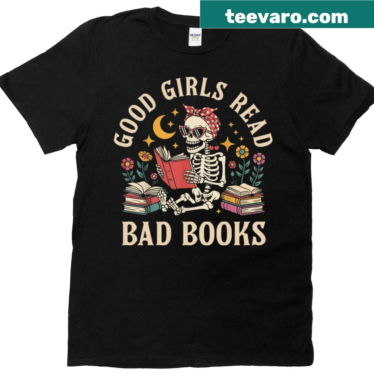 Skeleton illustration reading a book on a T-shirt — on a men's t-shirt
