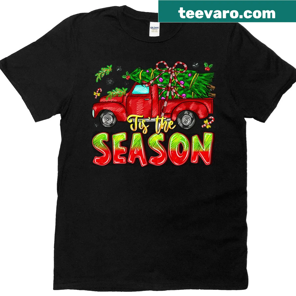Red truck carrying a Christmas tree and candy canes on a festive T-shirt — on a men's t-shirt