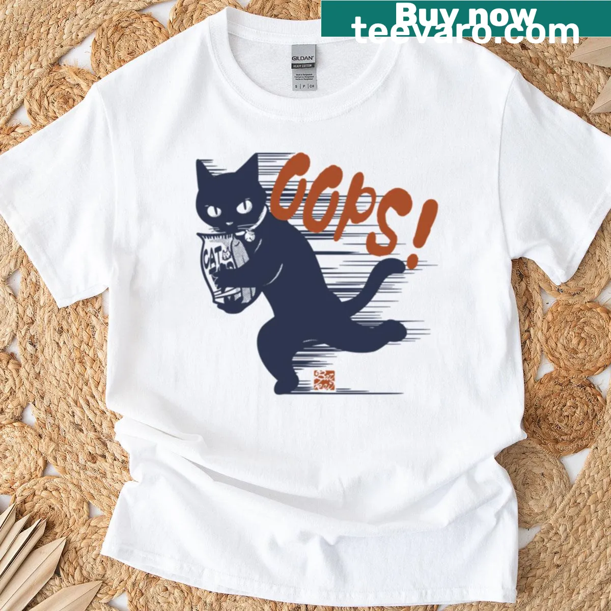 Oversized T-shirt with a funny food thief cat graphic — on a men's t-shirt