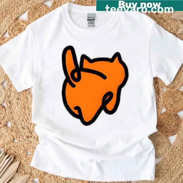 Oversized T-shirt featuring a playful orange cat illustration