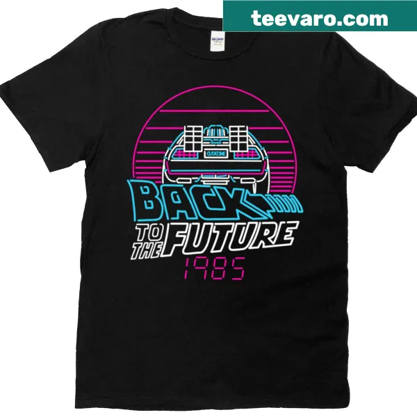 Retro T-shirt featuring the Delorean from the 1980s