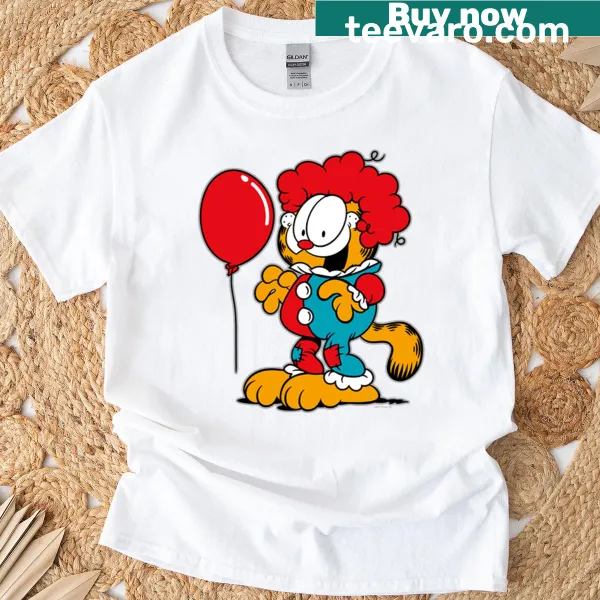 T-shirt featuring Garfield in a clown costume with a red balloon for Halloween.