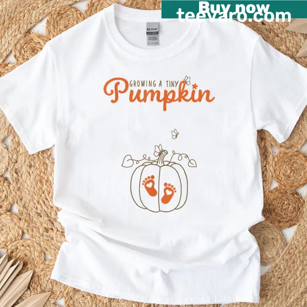 Maternity T-shirt with a tiny pumpkin graphic for Thanksgiving