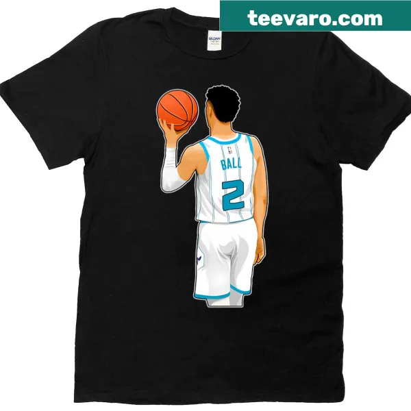 T-shirt with graphic of Lamelo Ball and basketball