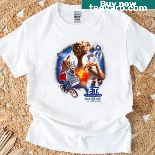 Oversized T-shirt featuring funny cute characters from 90s movies