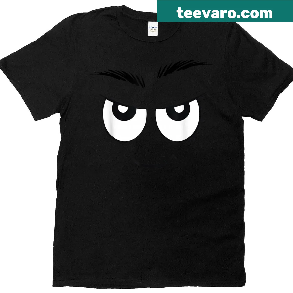 Funny Halloween t-shirt with a creepy smiling carrot face. — on a men's t-shirt