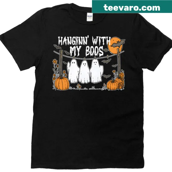 Playful T-shirt with text 'Hangin With My Boos' for casual wear