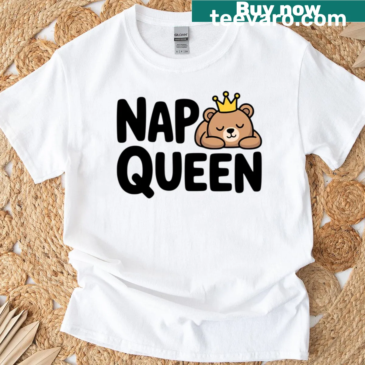 Cute bear illustration with the text 'Nap Queen' for sleep lovers — on a men's t-shirt