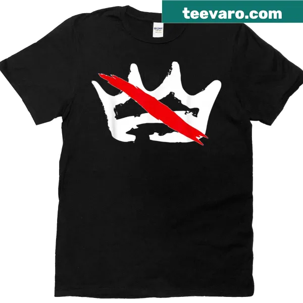 Vintage patriotic t-shirt with the phrase 'No Kings In America.'