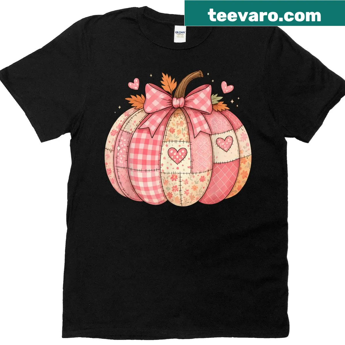 Cute pink pumpkin with bow design on a T-shirt — on a men's t-shirt