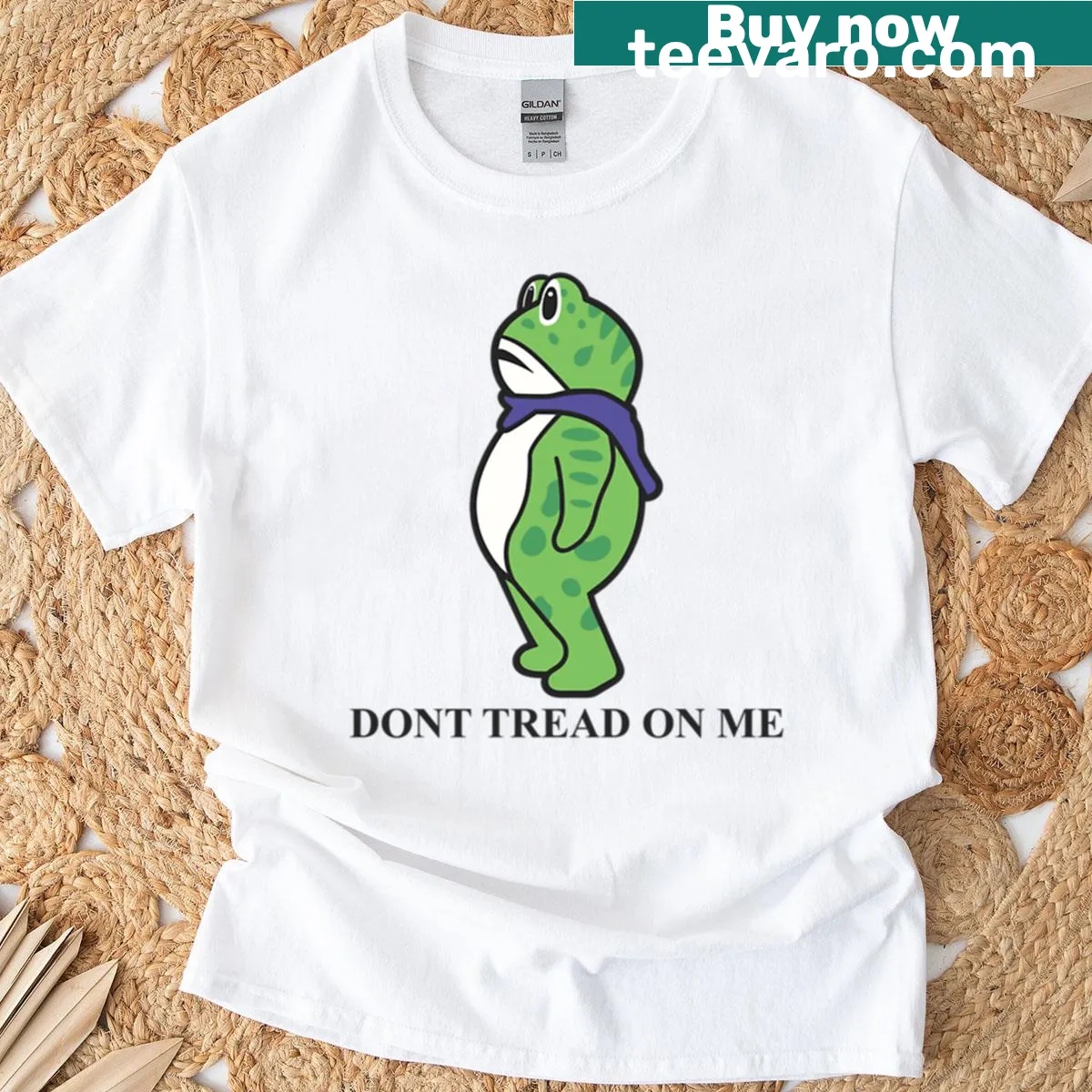 Illustration of a protest frog with 'Don't Tread On Me' on a T-shirt. — on a men's t-shirt