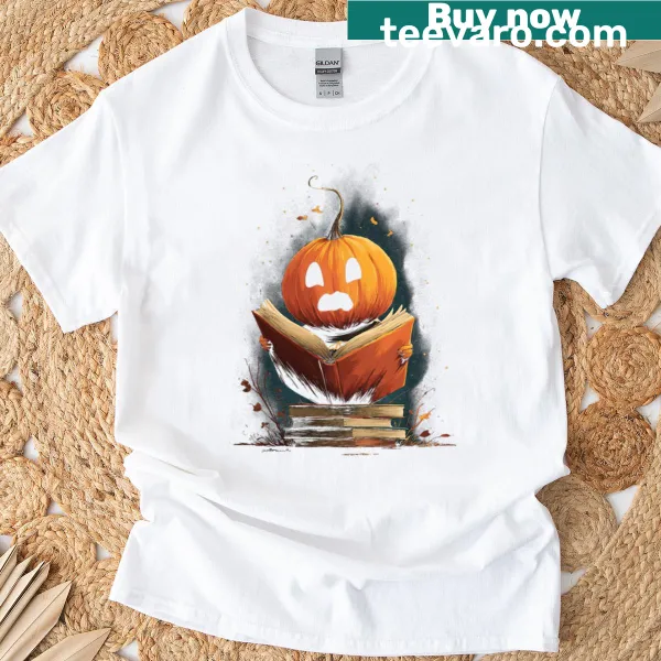 Cute pumpkin reading a book T-shirt for Halloween