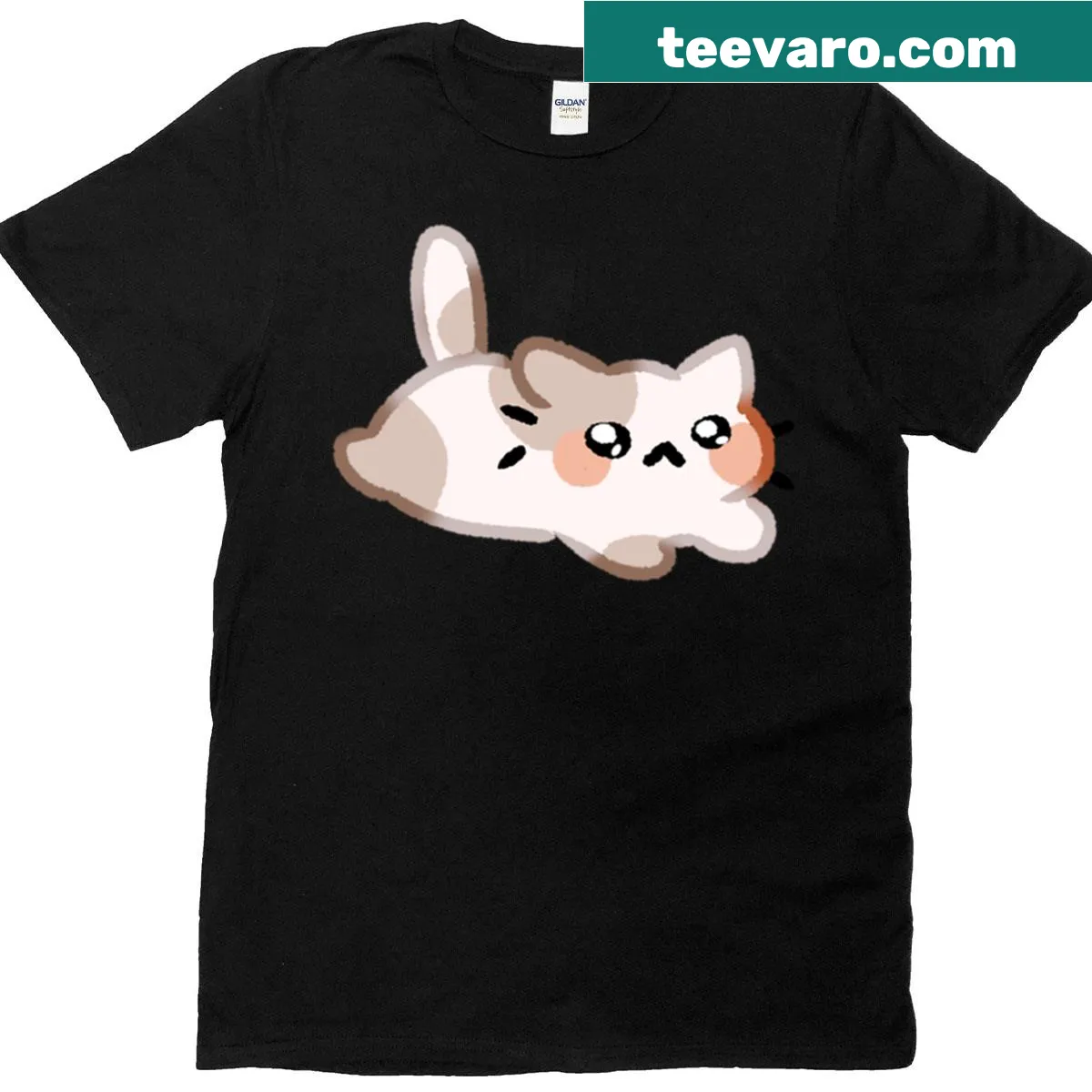 Realistic illustration of a sleepy milky cat on a t-shirt — on a men's t-shirt