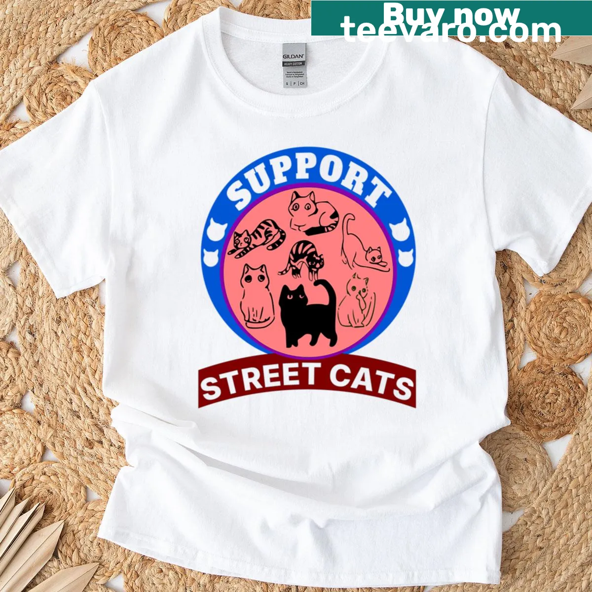 Emblematic tee promoting support for street cats — on a men's t-shirt
