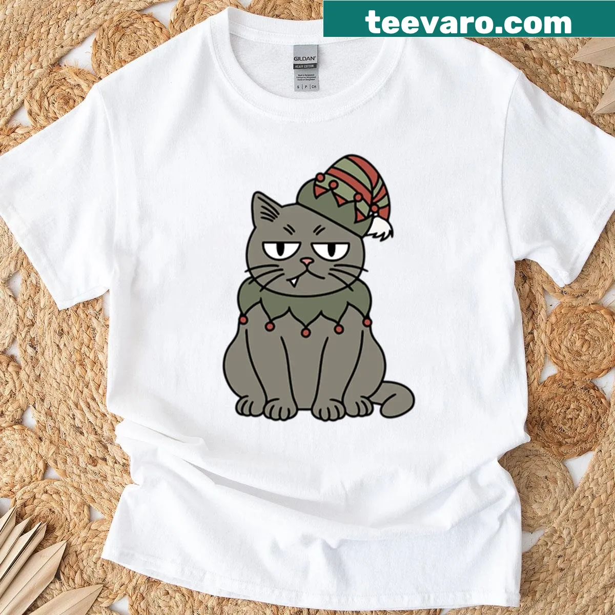 Cute T-shirt with a festive cat design for Christmas — on a men's t-shirt
