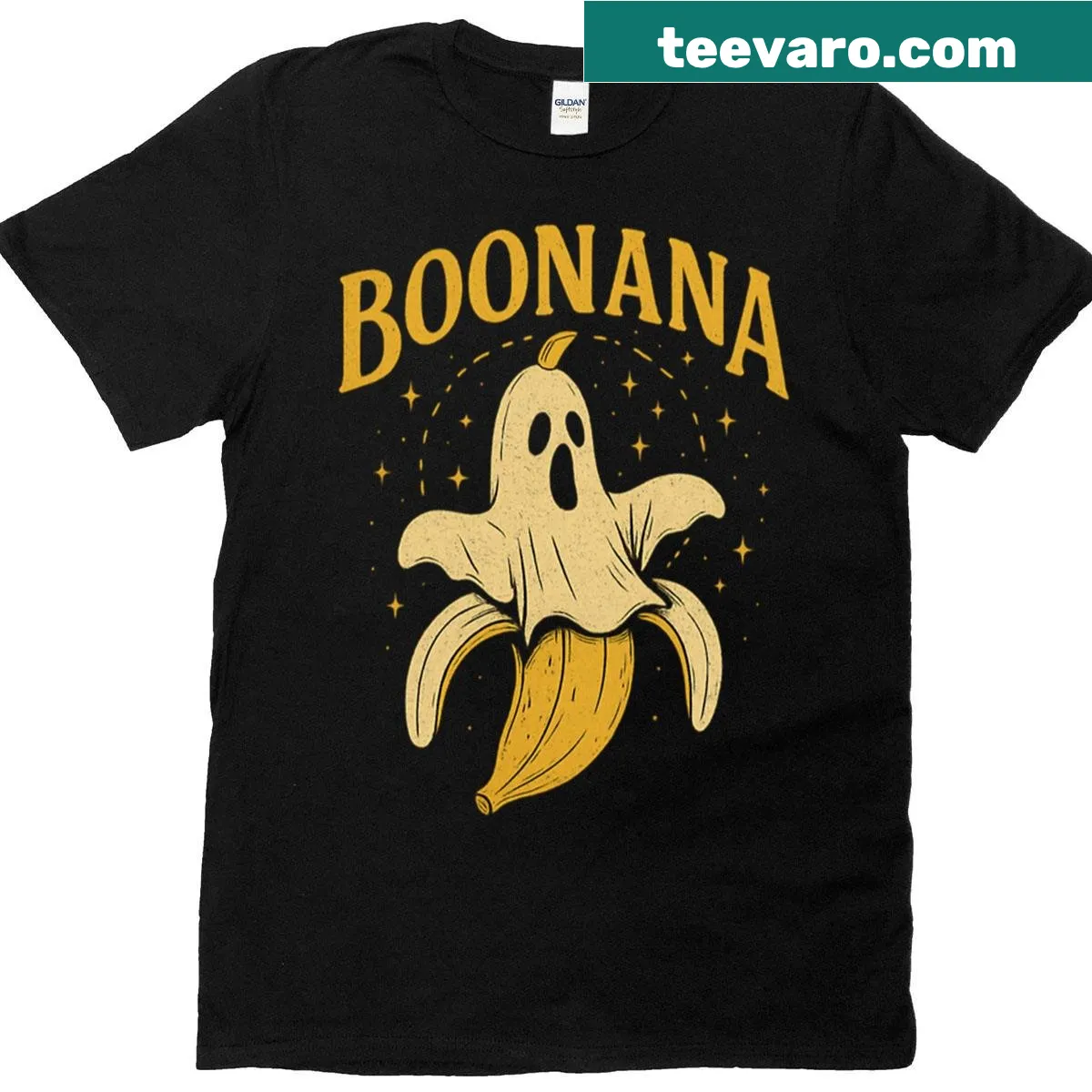 Cartoon ghost banana T-shirt with Halloween pun graphic — on a men's t-shirt