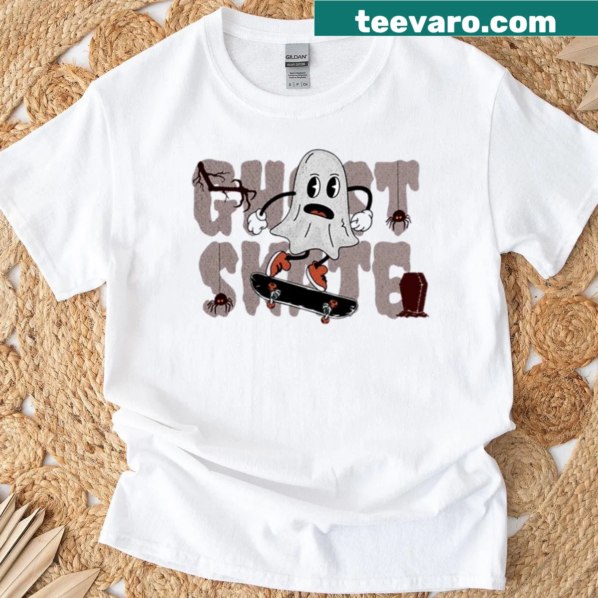 Silhouette of a ghost on a skateboard for Halloween — on a men's t-shirt