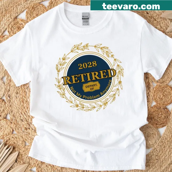 Casual t-shirt with humorous retirement slogan