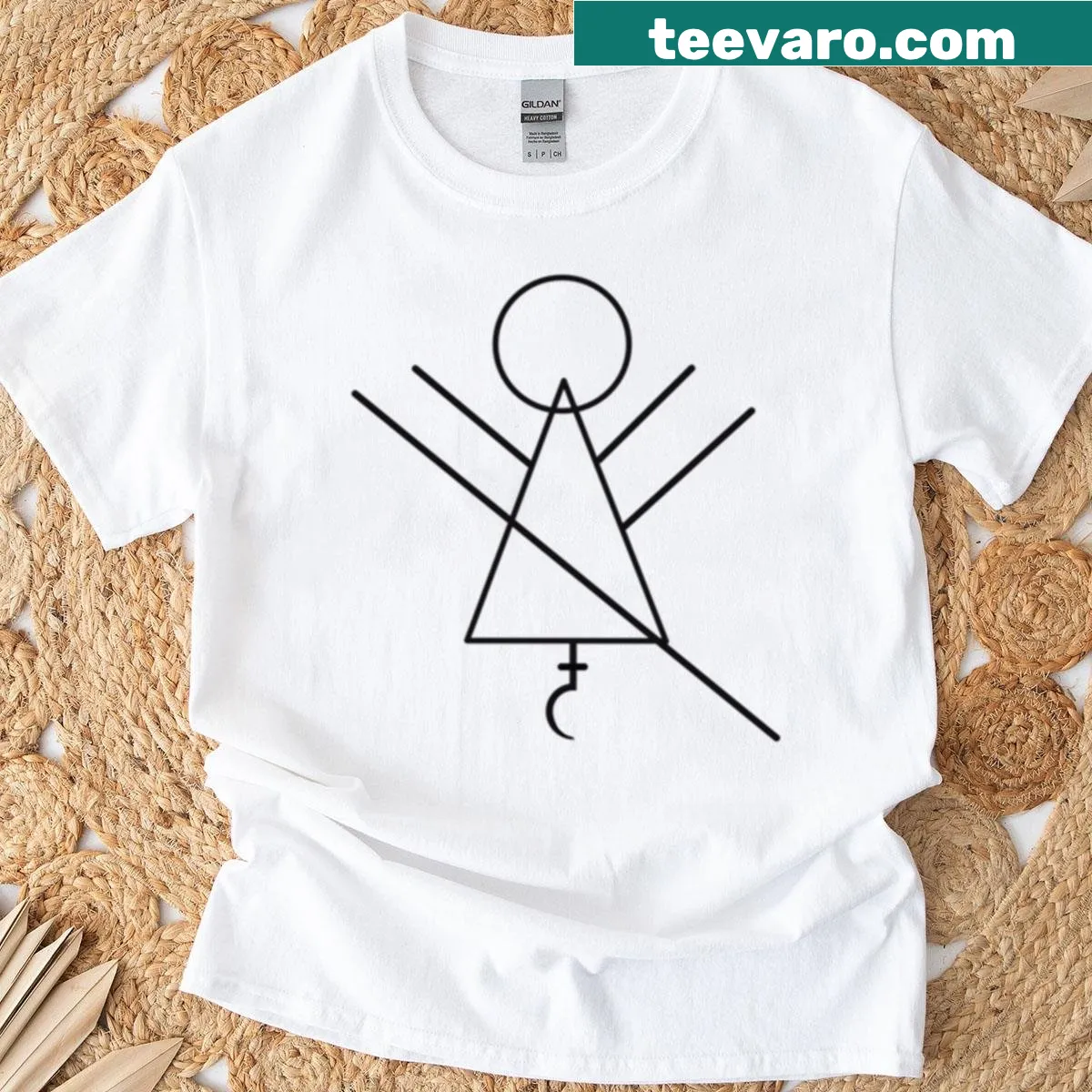 Oversized t-shirt featuring the Yellow Jackets symbol in a bold design — on a men's t-shirt