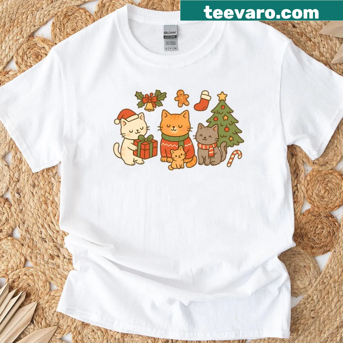 Cute cats dressed for Christmas in a cozy design — on a men's t-shirt