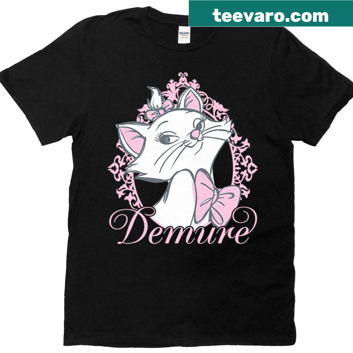 Cute cartoon cat from 90s movie on t-shirt — on a men's t-shirt