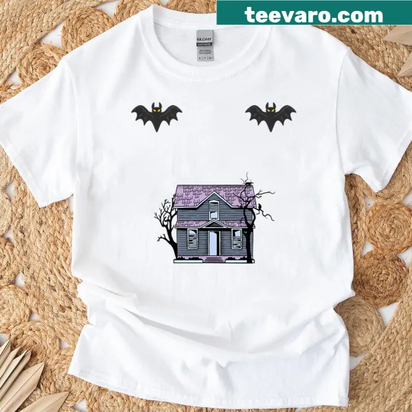 Illustration of a spooky house with flying bats for Halloween.