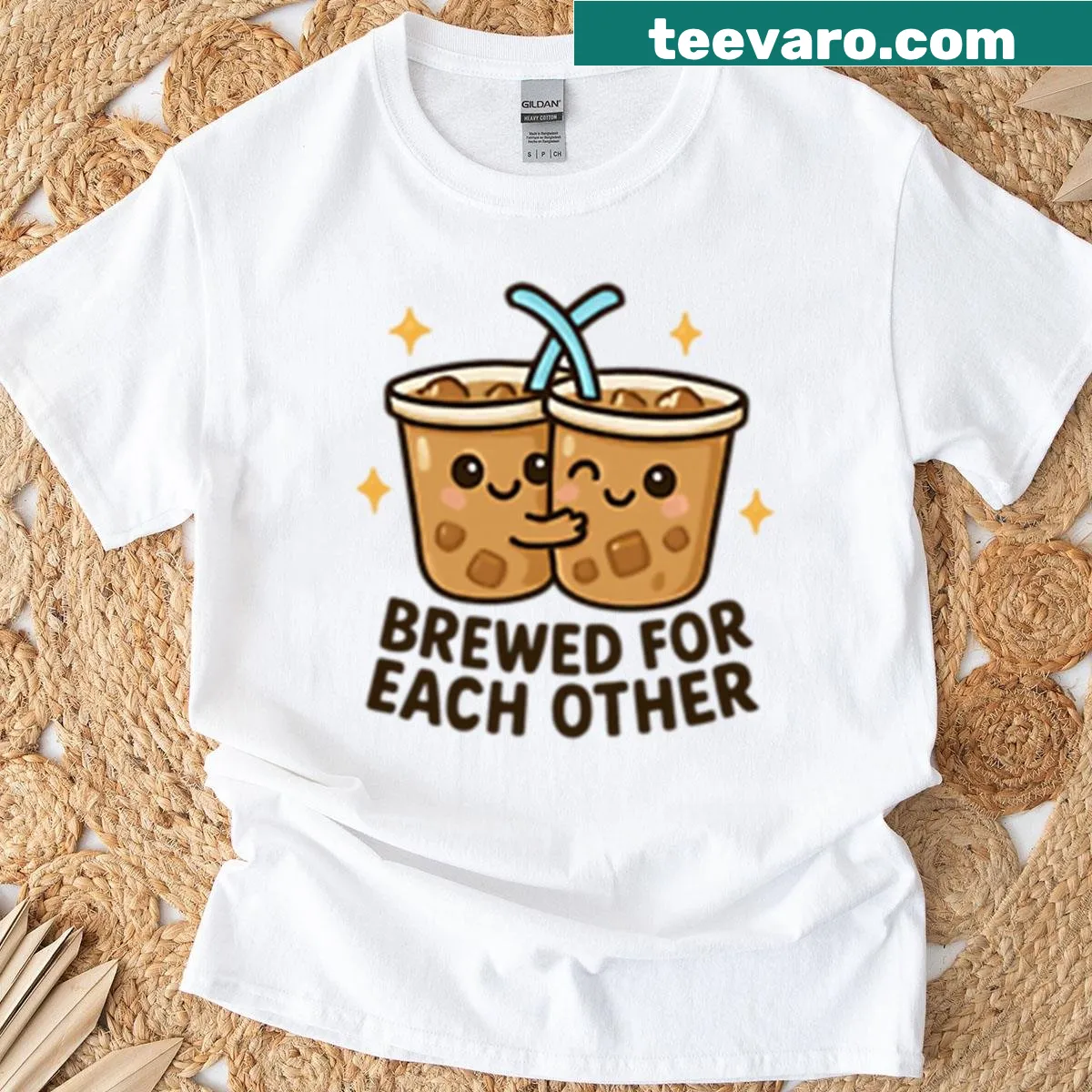 Illustration of two iced coffee cups hugging on a t-shirt — on a men's t-shirt