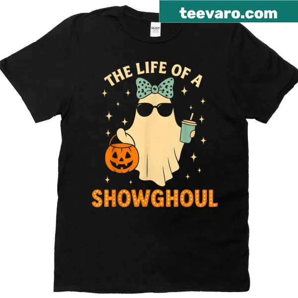 Cute retro Halloween t-shirt with a ghost design for girls.
