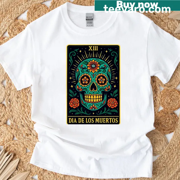 Día de los Muertos skull tarot card design T-shirt