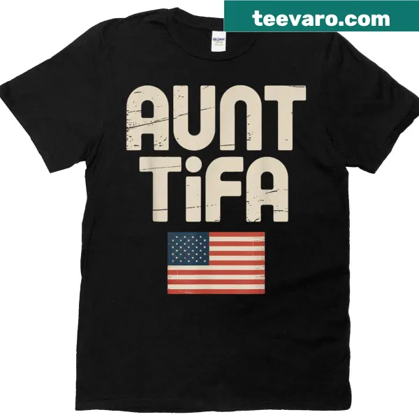 Retro t-shirt celebrating being an aunt with heartwarming graphics.