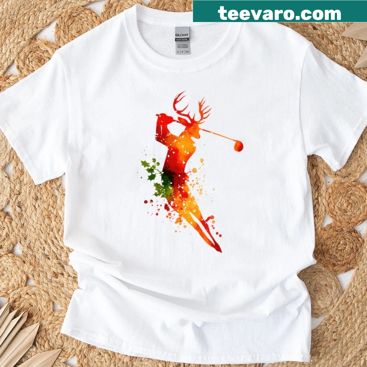 Silhouette of a reindeer golfing in a festive style. — on a men's t-shirt
