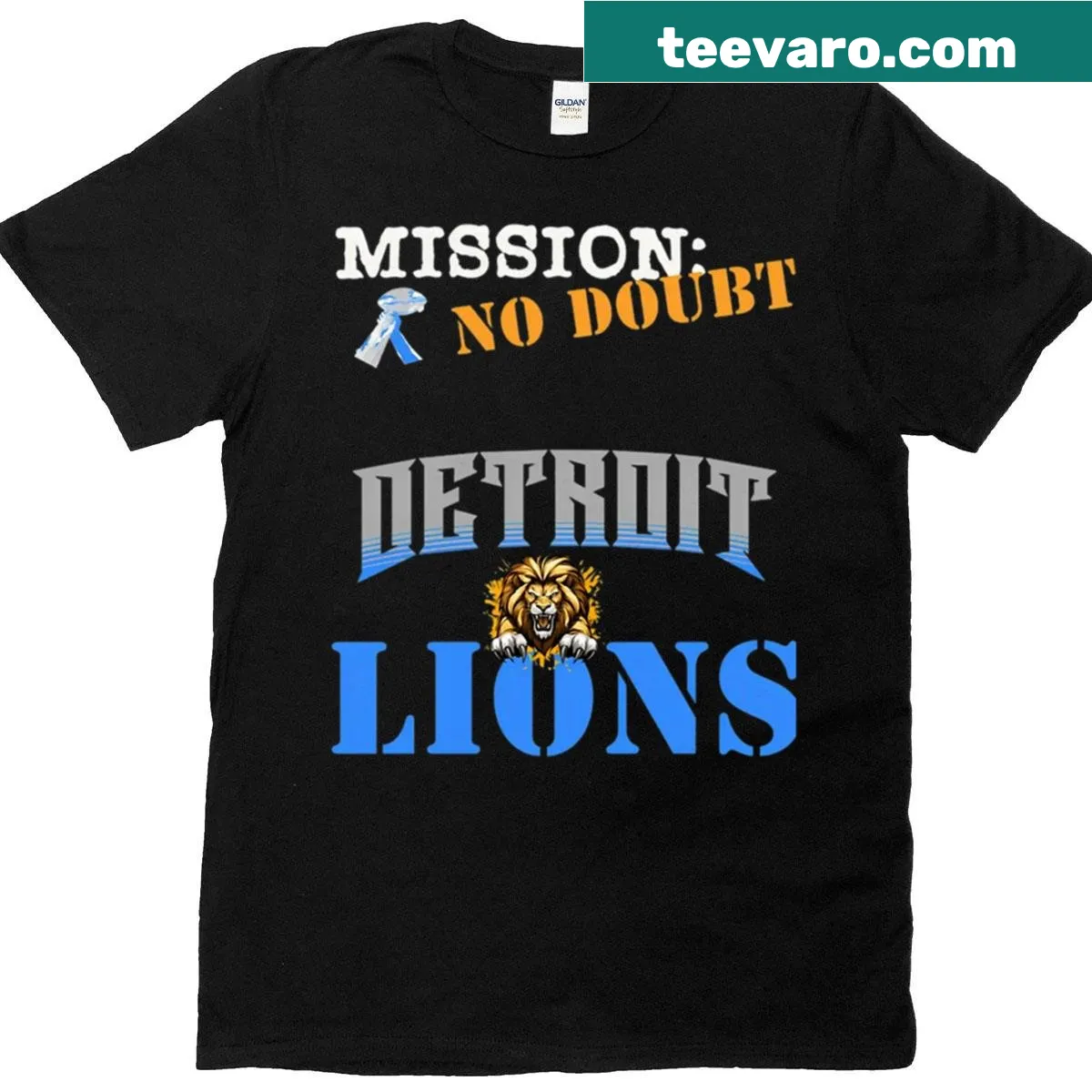 T-shirt featuring the Detroit Lions logo, ideal for fans. — on a men's t-shirt
