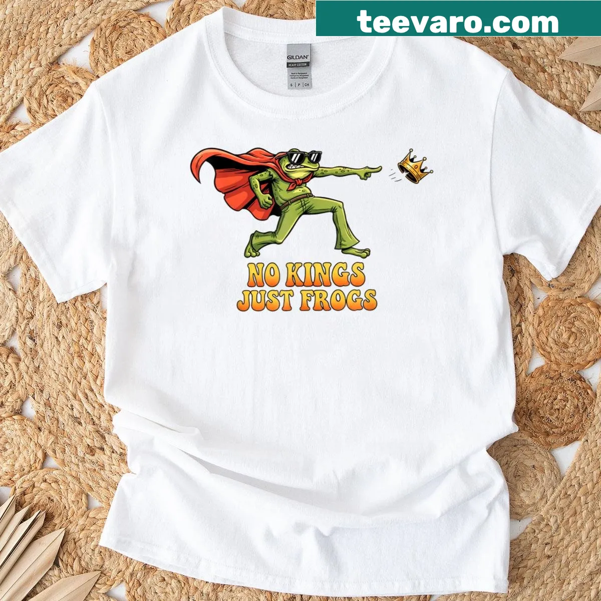 Graphic t-shirt featuring a frog with the text 'No Kings' for protest. — on a men's t-shirt
