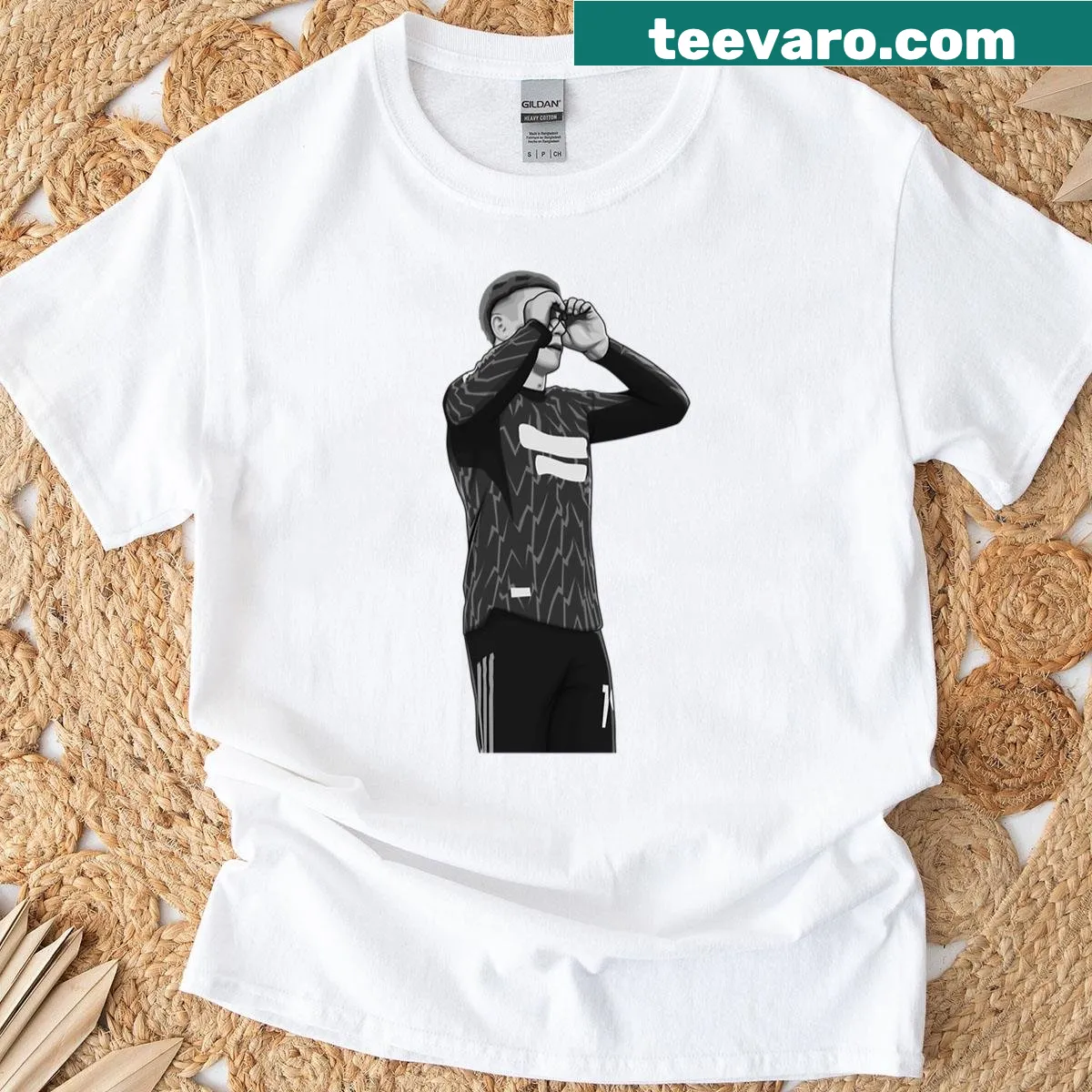Black and white illustration T-shirt of Leandro Trossard — on a men's t-shirt